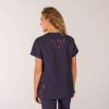 BLUSA CASACA SANITARIA MUJER DETALLES ESTAMPADOS - Imagen 3
