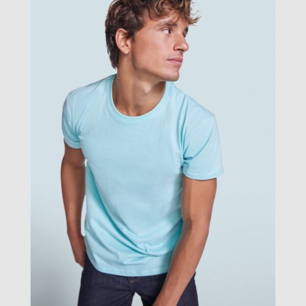0097665-camiseta-basic-unisex-manga-corta-10-celeste-modelo-2